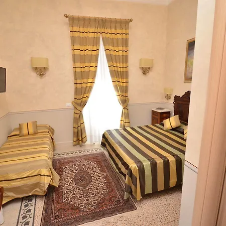 Trevispagna Charme 3* Rome
